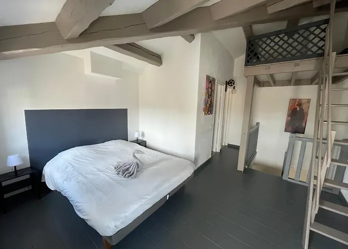 Appartement De Village Avec Balcon Rooftop