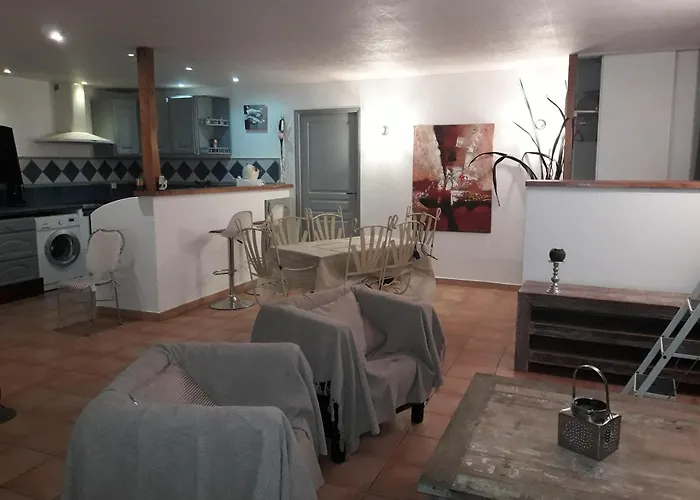 Maison Charmante A Maillane Avec Piscine Privee